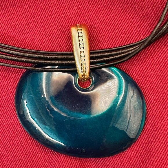 Chico’s Peacock Blue/Green Pendant Necklace on Multi-Strand Cord. - Picture 8 of 13